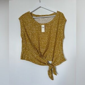 NWT Anthropologie side-tie cropped tee.